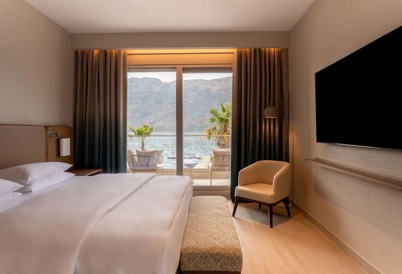 آپارتمان پریمیوم 1 خوابه, Hyatt Regency Kotor Bay Resort