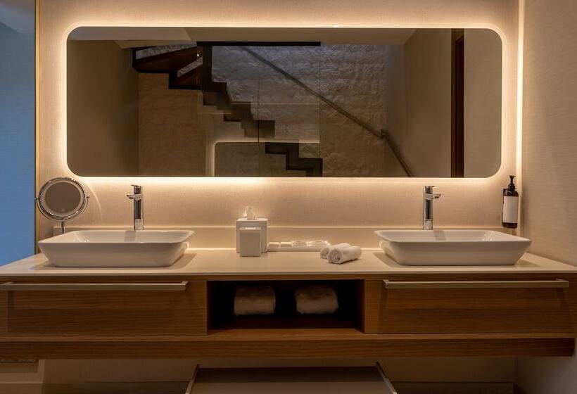 آپارتمان پریمیوم 1 خوابه, Hyatt Regency Kotor Bay Resort