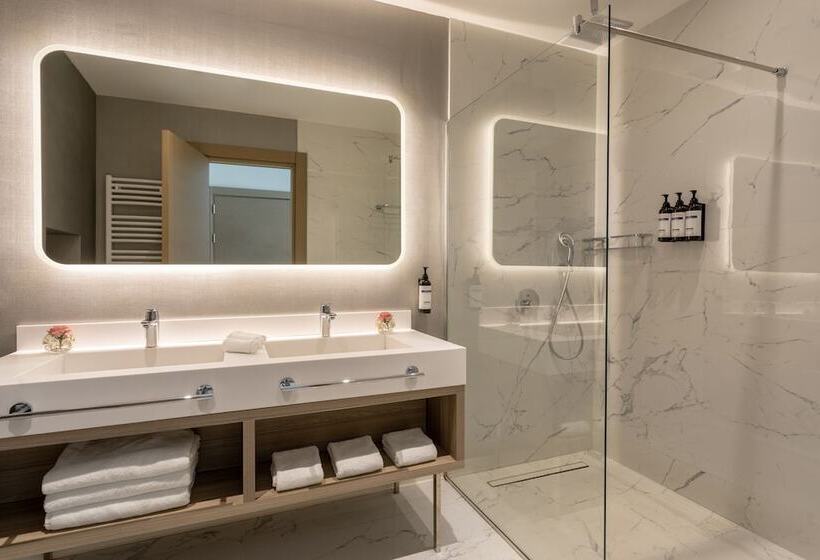 اتاق پرمیوم, Hyatt Regency Kotor Bay Resort