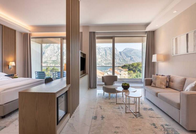 اتاق پرمیوم با چشم‌انداز دریا, Hyatt Regency Kotor Bay Resort
