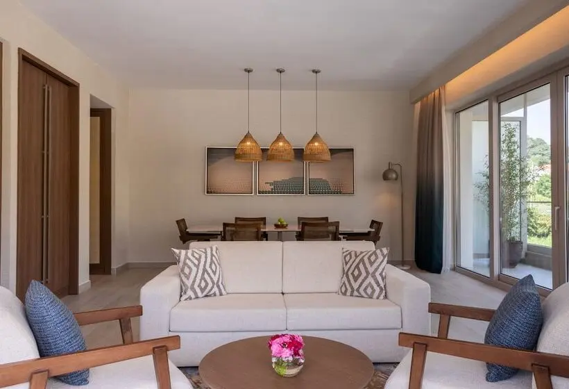آپارتمان لوکس 2 خوابه, Hyatt Regency Kotor Bay Resort