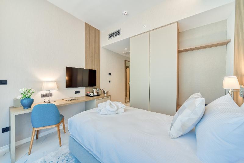 اتاق استاندارد یک نفره, Hyatt Regency Kotor Bay Resort