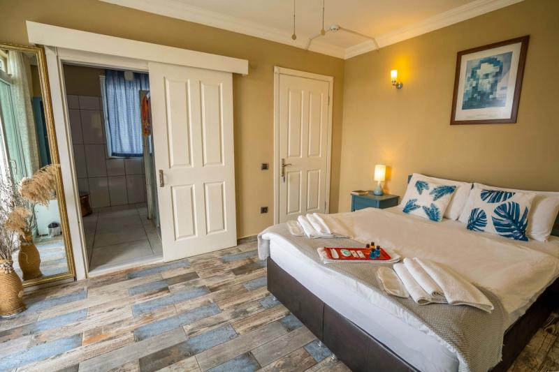 اتاق پرمیوم با چشم‌انداز دریا, Hyatt Regency Kotor Bay Resort