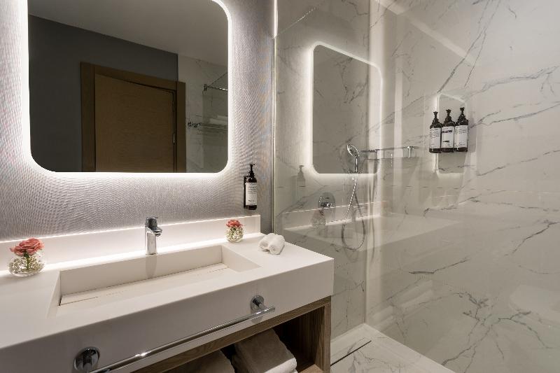 اتاق پرمیوم, Hyatt Regency Kotor Bay Resort