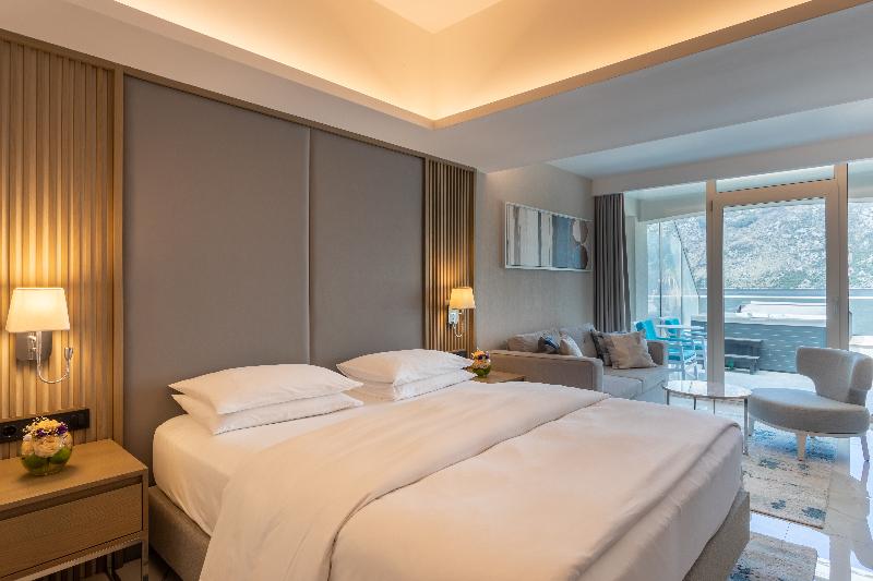סוויטה דלוקס, Hyatt Regency Kotor Bay Resort