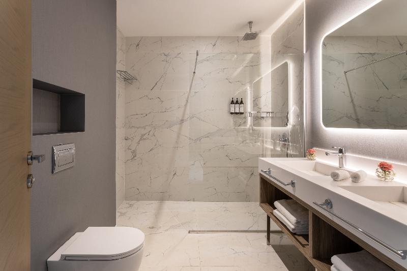 اتاق استاندارد, Hyatt Regency Kotor Bay Resort