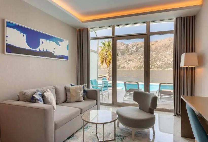 اتاق پرمیوم با چشم‌انداز دریا, Hyatt Regency Kotor Bay Resort