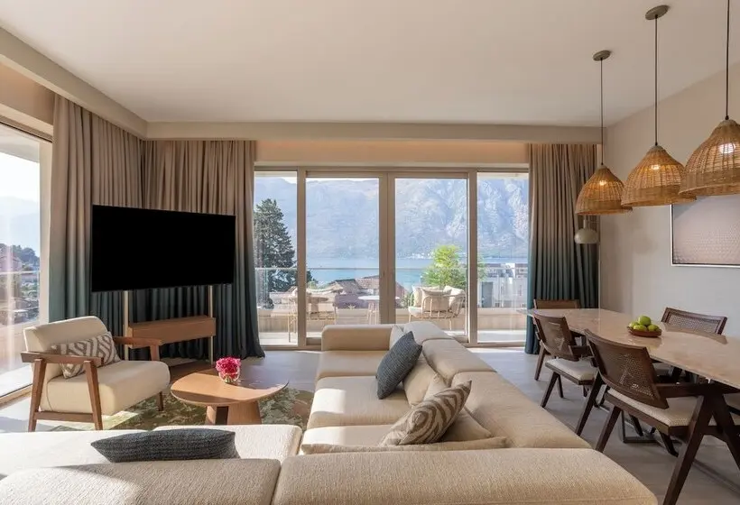 3 Bedroom Deluxe Apartment Sea View, Hyatt Regency Kotor Bay Resort