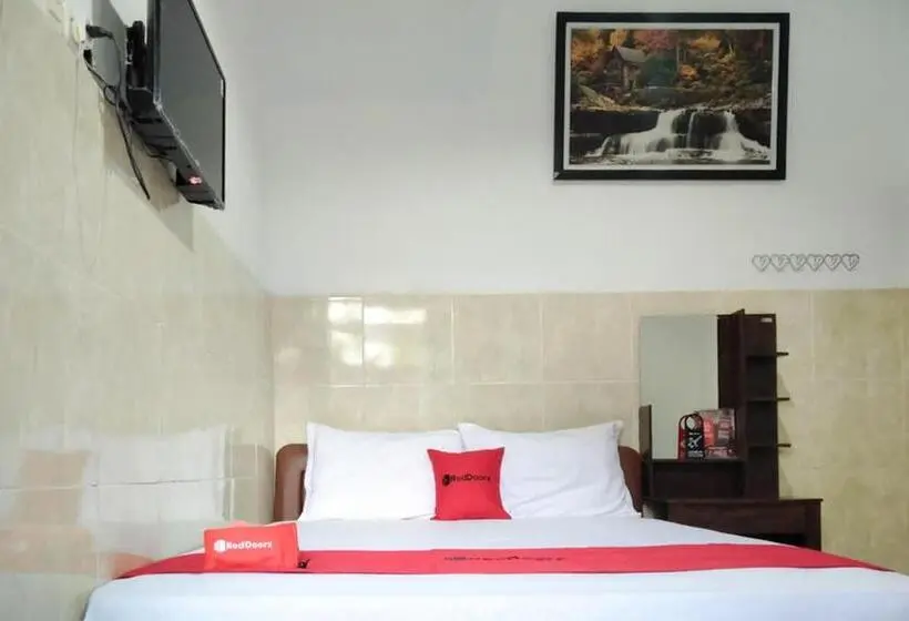 デラックスルーム, Reddoorz @ Hotel Surabaya Sumenep