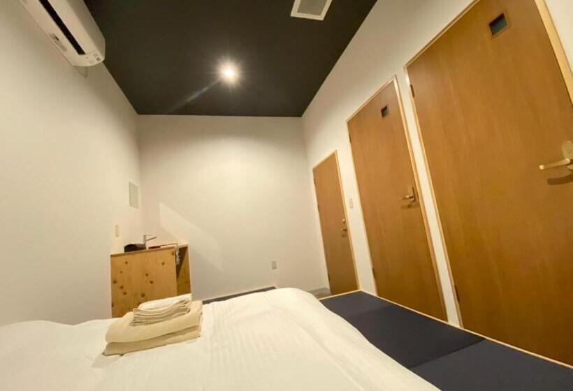 غرفة قياسية, &hostel Haru