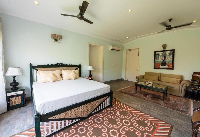 豪华房间, Blusalzz Collection   Siddha Wellness Village, Faridabad   Haryana