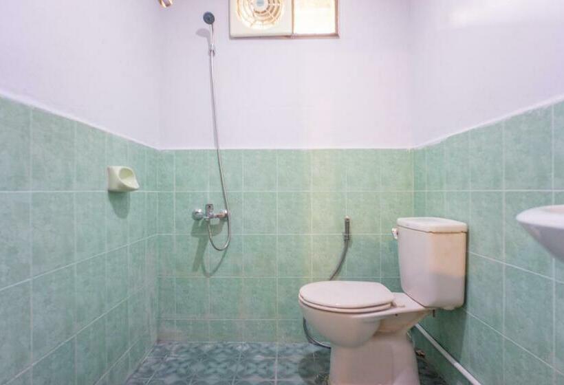 غرفة قياسية فردية, Oyo 2180 Vina Vira