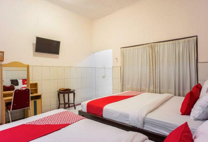 جناح سوبيريور, Oyo 2180 Vina Vira