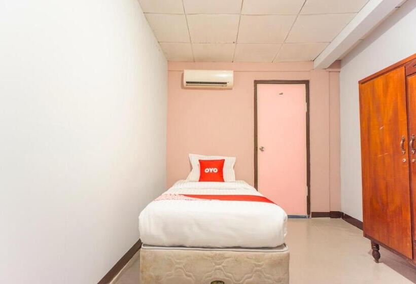 غرفة قياسية فردية, Oyo 2180 Vina Vira