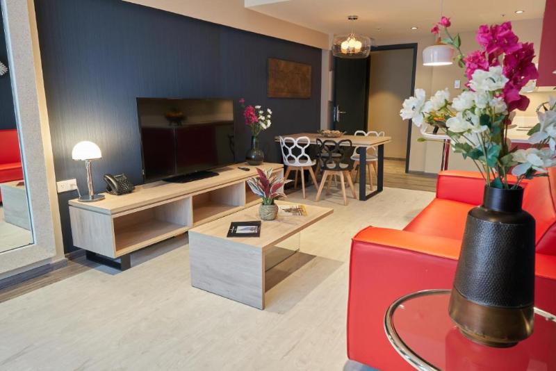 Полулюкс, Gran Evenia Panama