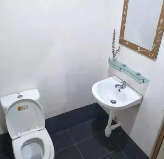 اتاق استاندارد سه نفره, Motel Kampung Kuah