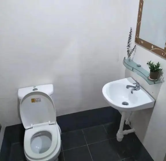 اتاق لوکس چهار تخته, Motel Kampung Kuah