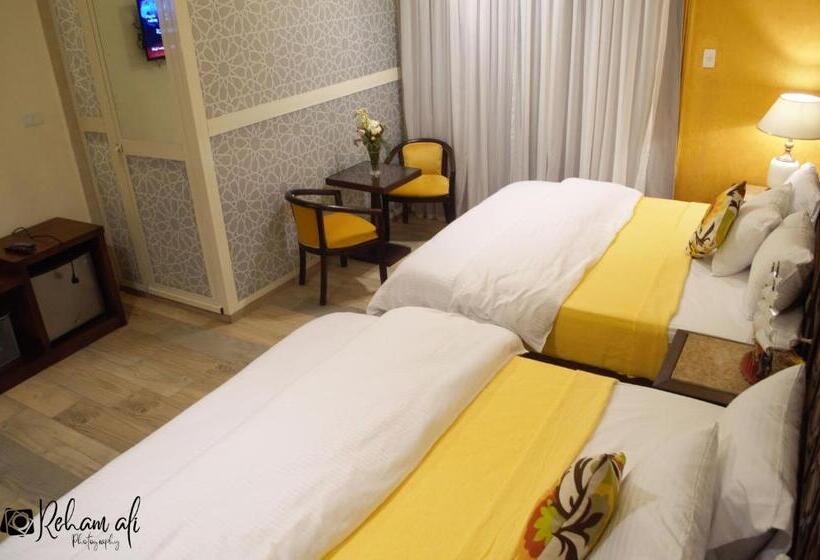 اتاق لوکس سه تخته, The Location