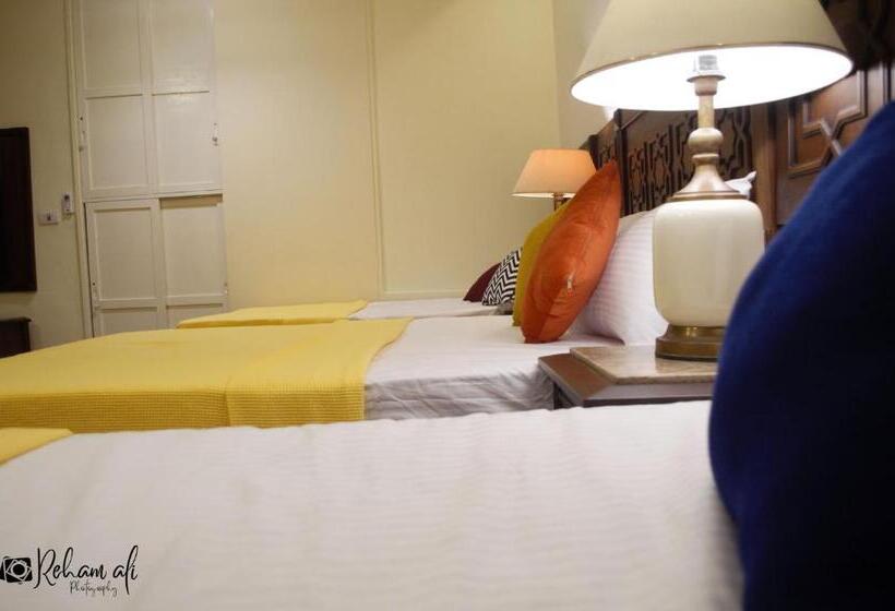 اتاق سوپریور, The Location