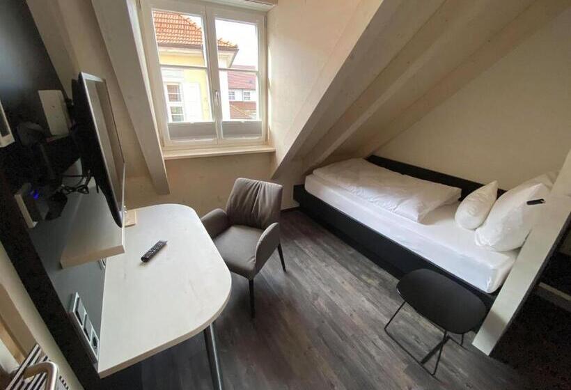 Standard Yhden Hengen Huone, Stadthotel Haslach