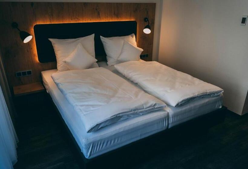 장애인을 위한 스탠다드 룸, Stadthotel Haslach