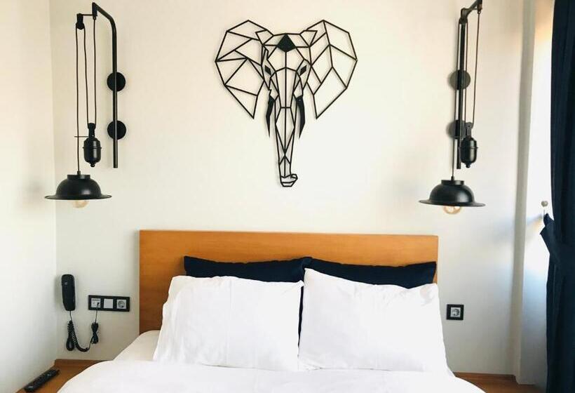 Economy Triple Room, Barkod Otel