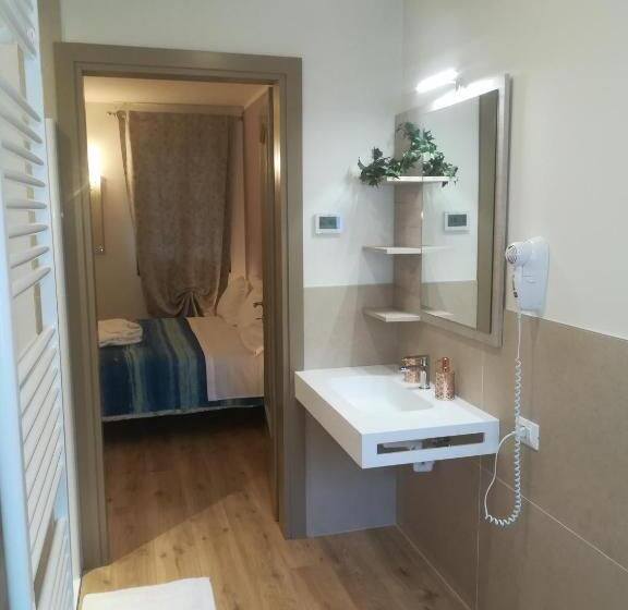 غرفة قياسية لذوى الاحتياجات الخاصة, La Libellula