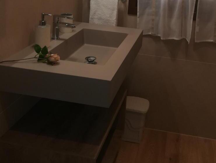 غرفة ديلوكس, La Libellula