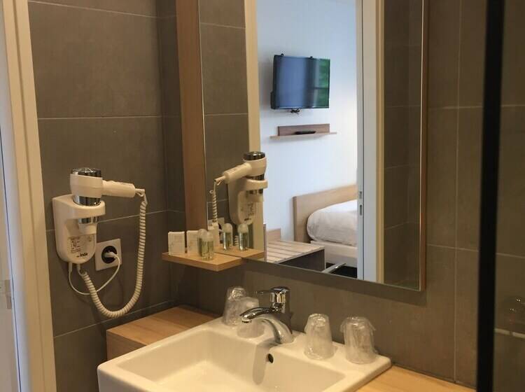 标准间, Le Felicien