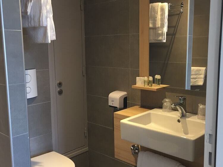 四人标准间, Le Felicien