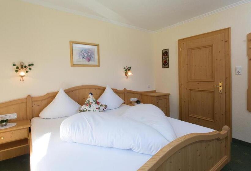 2 Bedroom Apartment with Balcony, Landhaus Zauser