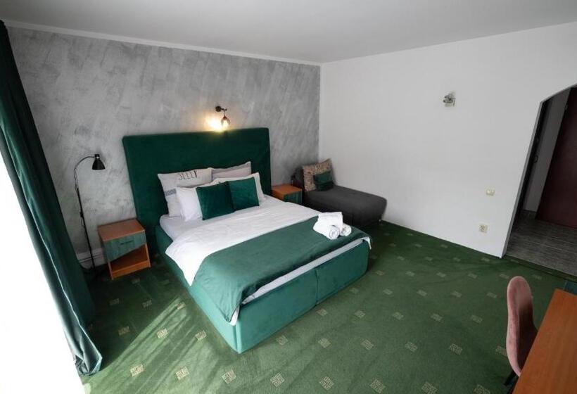 스탠다드 트리플 발코니 룸, Top Mountain