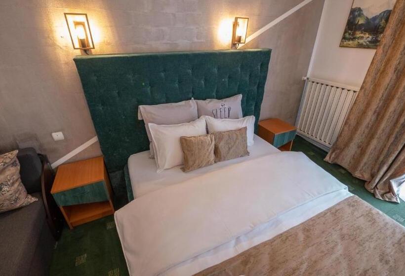 스탠다드 트리플 발코니 룸, Top Mountain