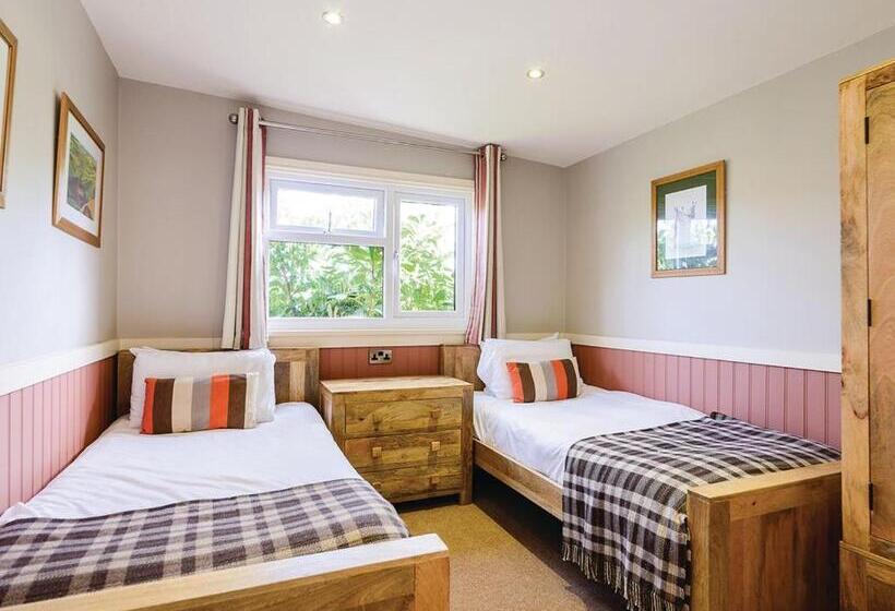 کلبه ییلاقی, Pickering Lodges