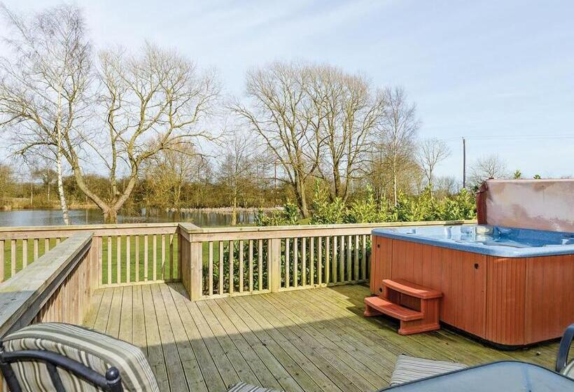 کلبه ییلاقی, Pickering Lodges