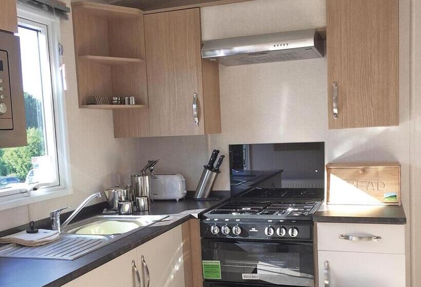 בית, חדר שינה 1, Riverside Holidays