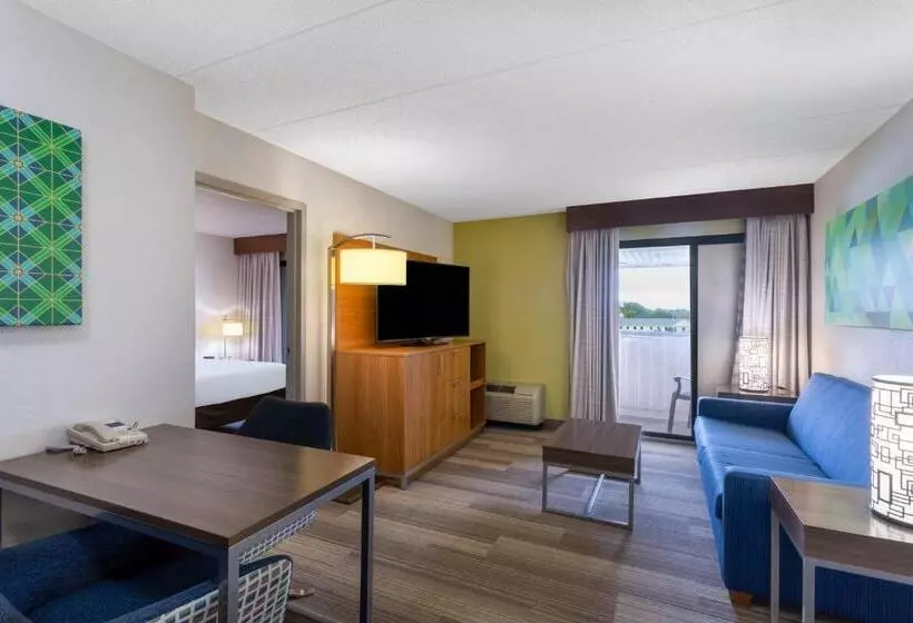 キングサイズベッドのスイートルーム, Holiday Inn Express Hotel & Suites King Of Prussia, An Ihg