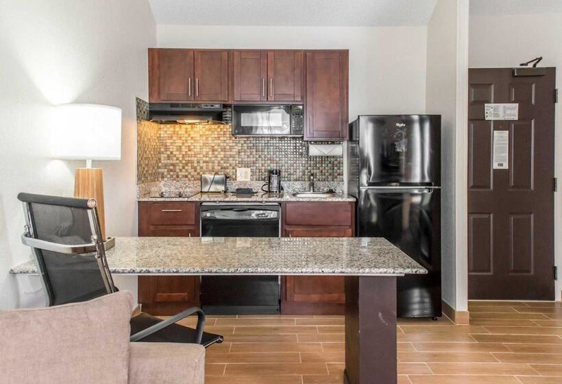 جناح, Mainstay Suites Pittsburgh Airport