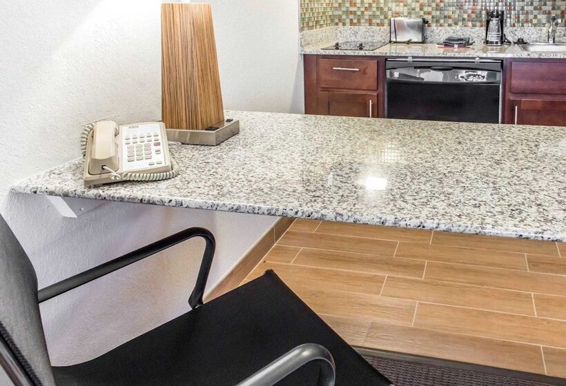 جناح, Mainstay Suites Pittsburgh Airport