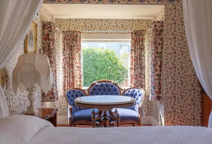 プレミアムルーム, Martine Inn