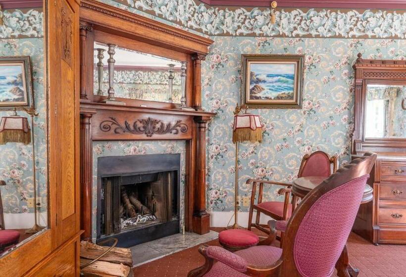 غرفة قياسية سرير كينج, Martine Inn