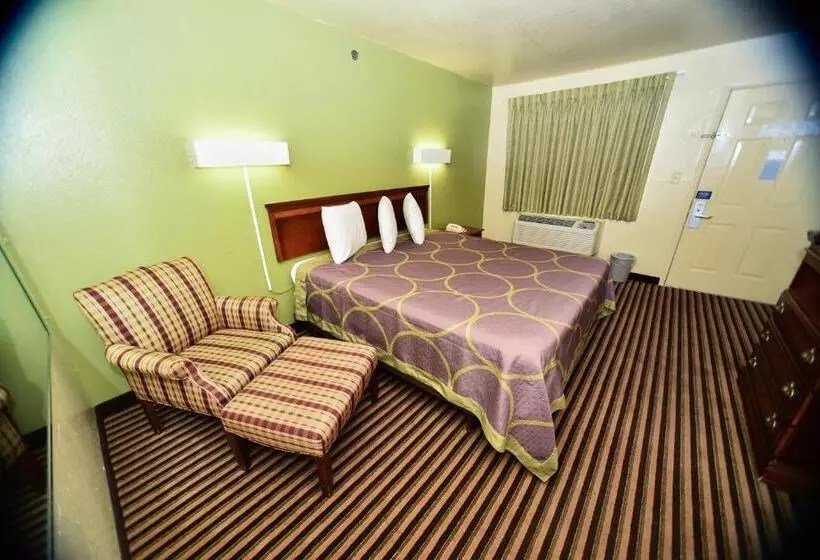 キングサイズベッドのスタンダードルーム, Masters Inn Tucker