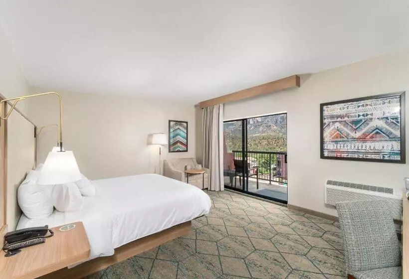 キングサイズベッドのスタンダードルーム, Matterhorn Inn