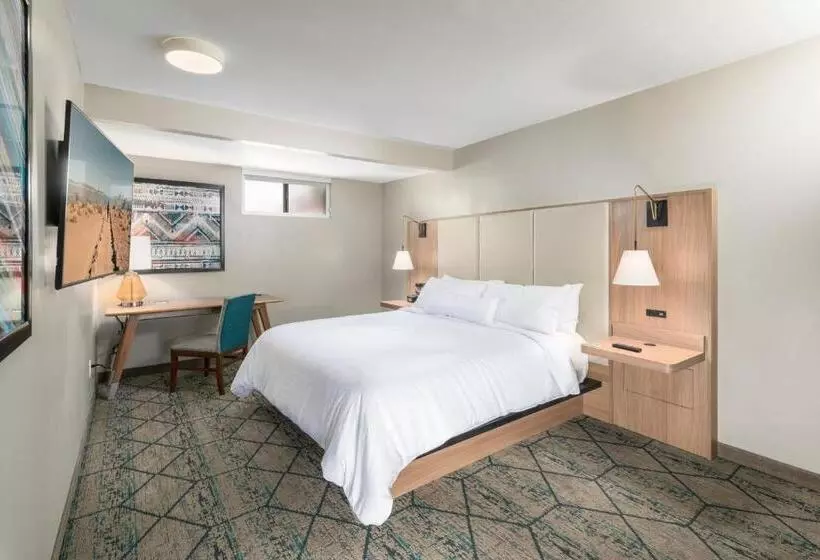 身障者適用キングサイズベッドルーム, Matterhorn Inn