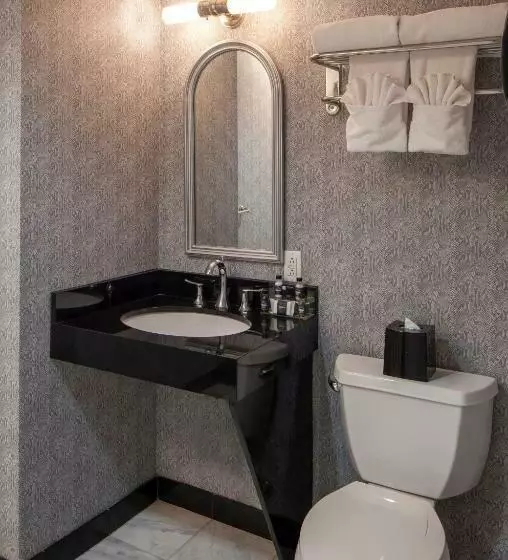 Executive-juniorsviitti, The Manhattan Club