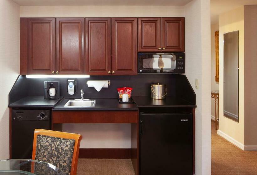 套房, The Manhattan Club