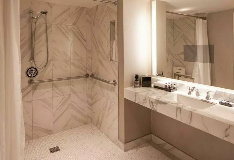Sviitti, The Manhattan Club