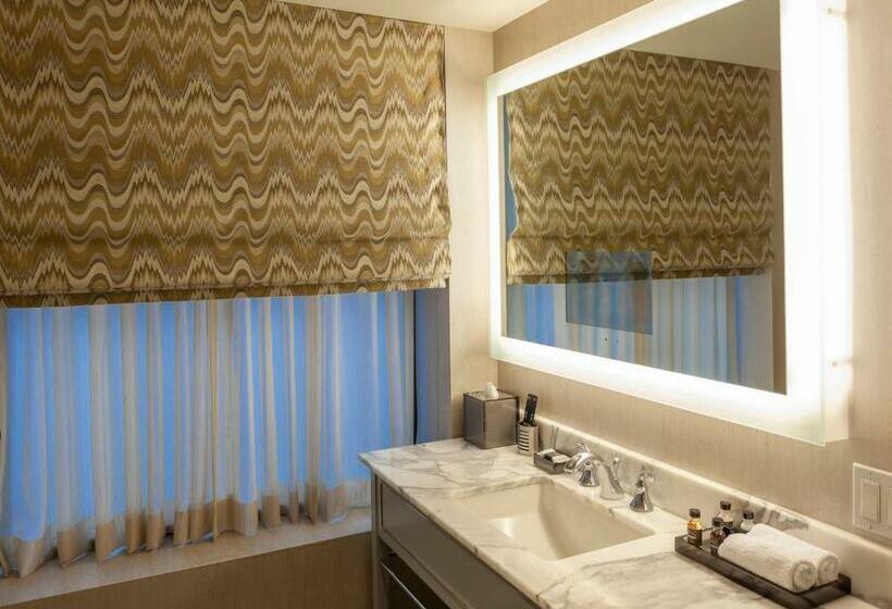 套房, The Manhattan Club