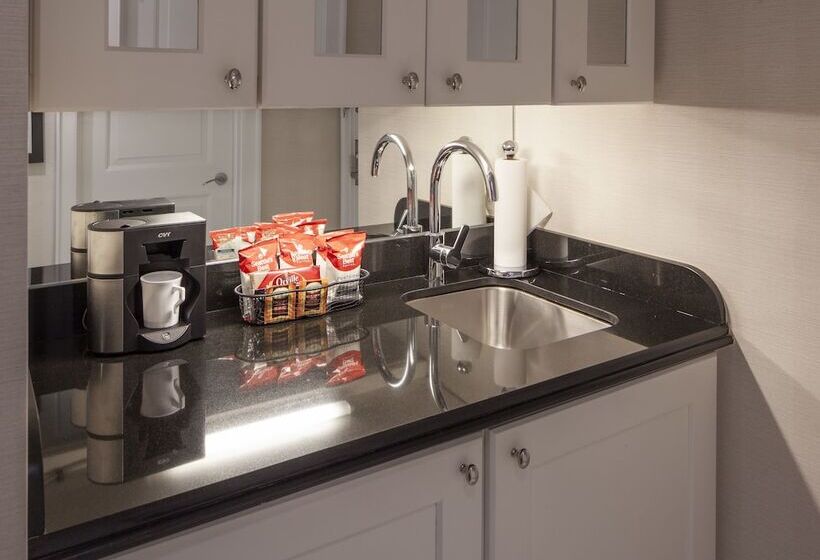 套房, The Manhattan Club