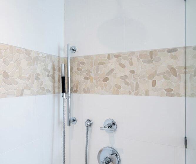 סטודיו פרמיום, The Marlin